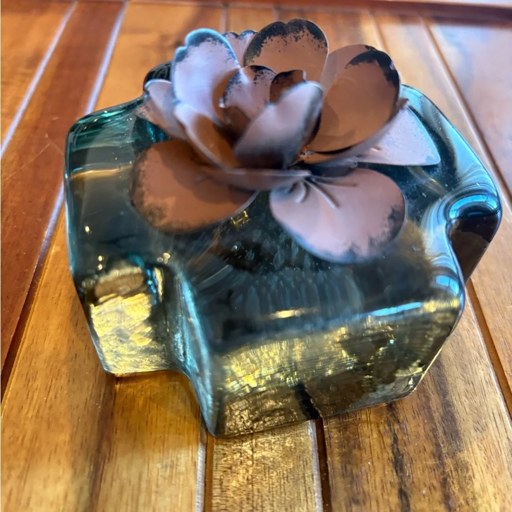 Rosa Vida Grey Glass Cross with Metal Rose Topper Blessing Decor